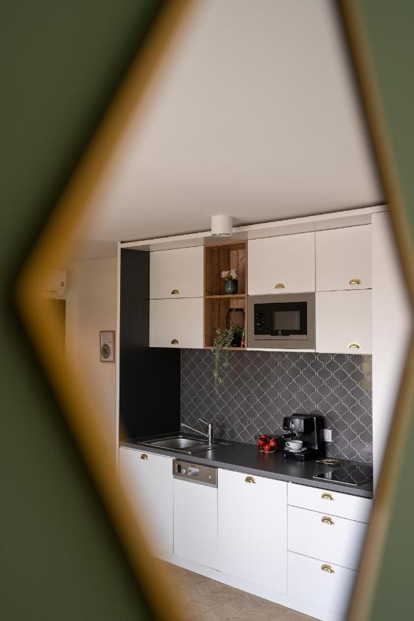 3 Minutes Apartments Old Town Cracovia Esterno foto