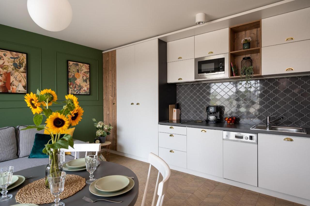 3 Minutes Apartments Old Town Cracovia Esterno foto